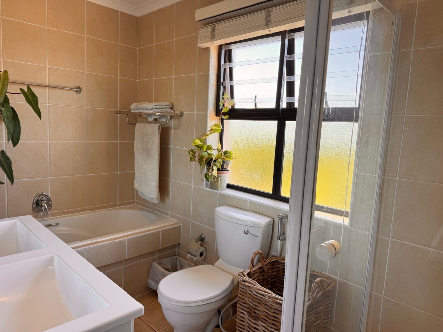 3 Bedroom Property for Sale in Big Bay Western Cape